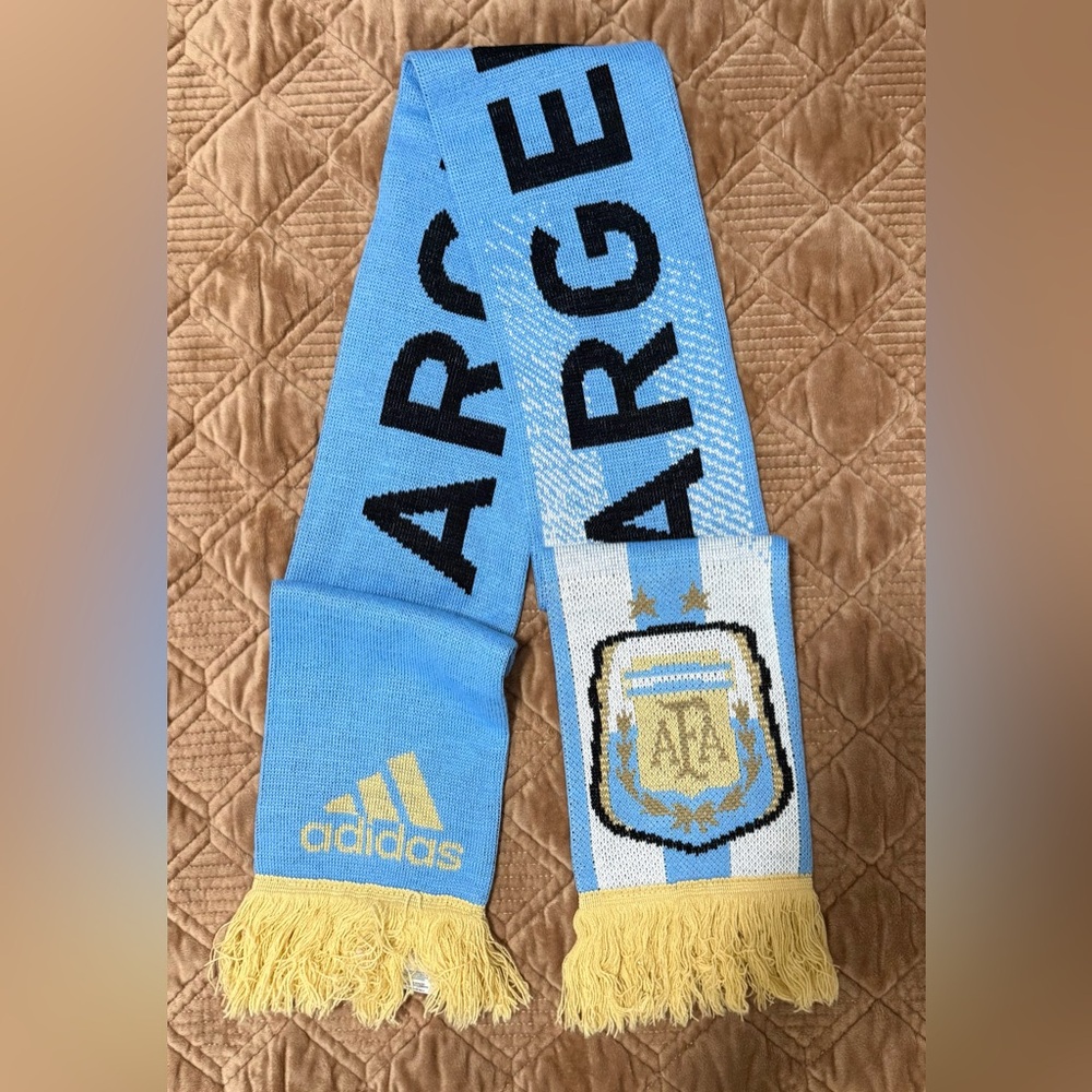 Adidas Sky Blue and White Argentina Scarf. - Picture 4 of 4
